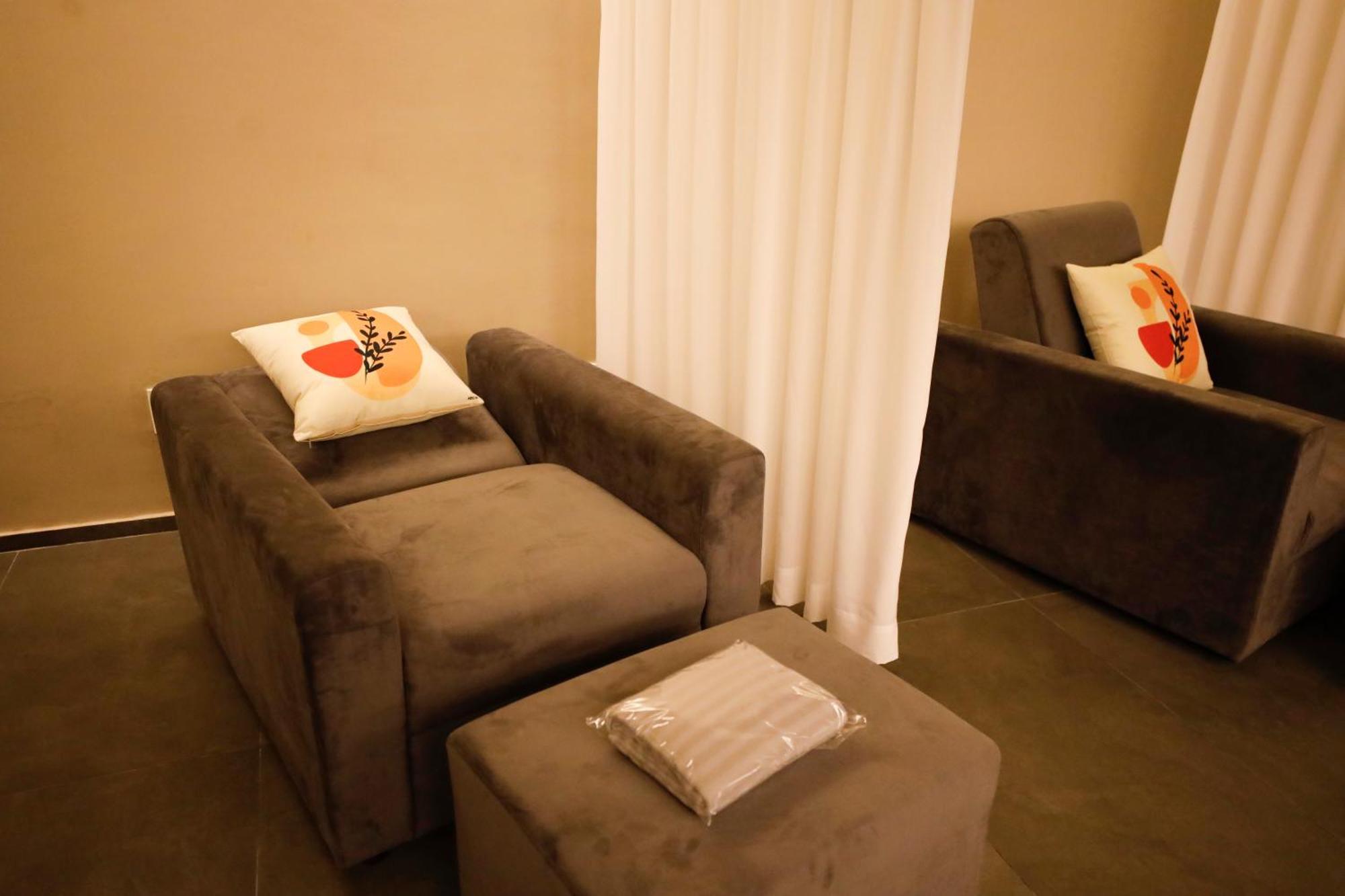 Saigon Travel Lounge * TP. Hồ Chí Minh