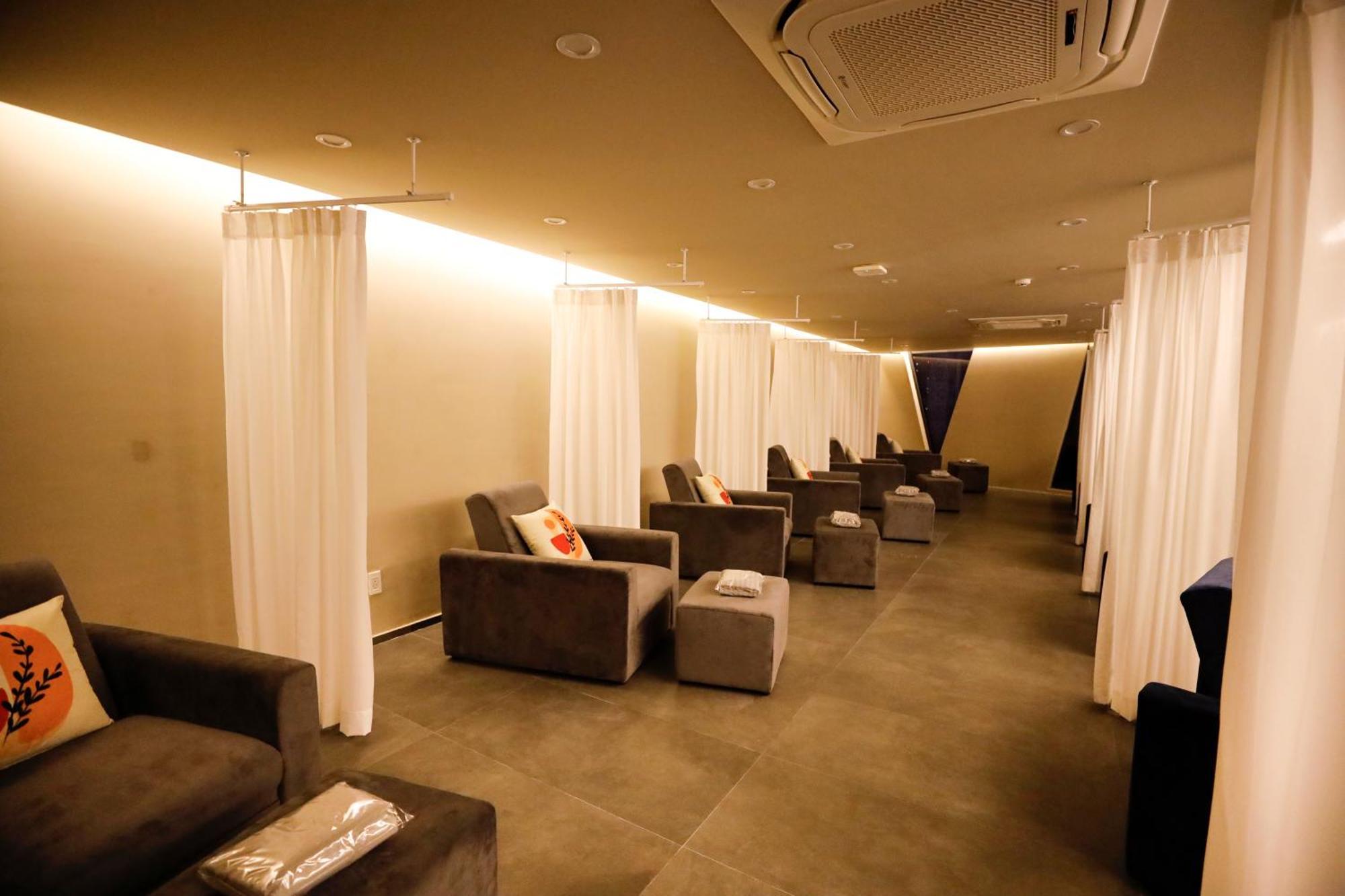 Saigon Travel Lounge