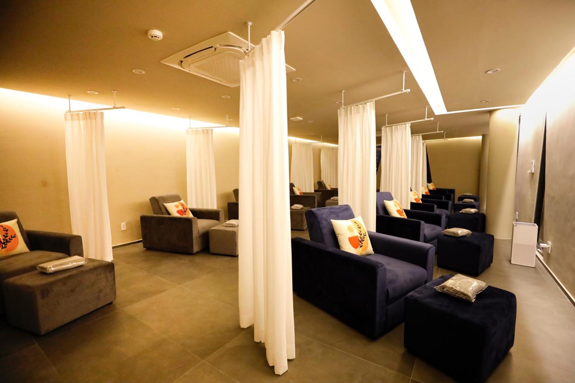 Saigon Travel Lounge * TP. Hồ Chí Minh