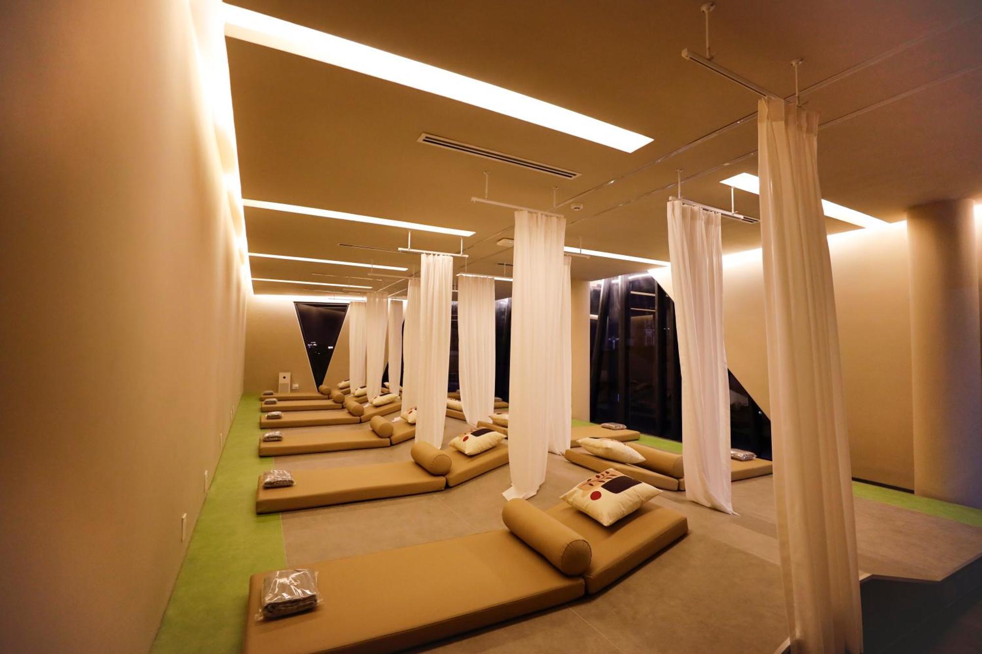 Khách sạn Saigon Travel Lounge *